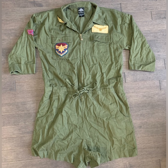 Her Universe Captain Marvel Cargo Romper Women’s M - Picture 1 of 9